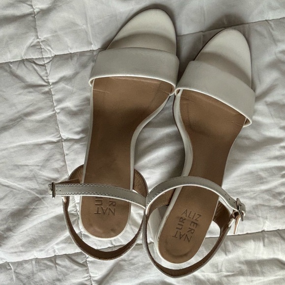 Mid-Heel Sandals | Naturalizer - Picture 5 of 9